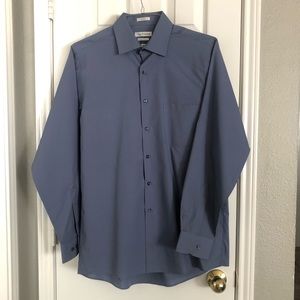 Men’s Van Heusen Poplin, Regular Fit, Button Down Dress Shirt.